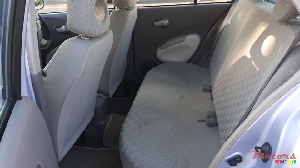 2005' Nissan March photo #6