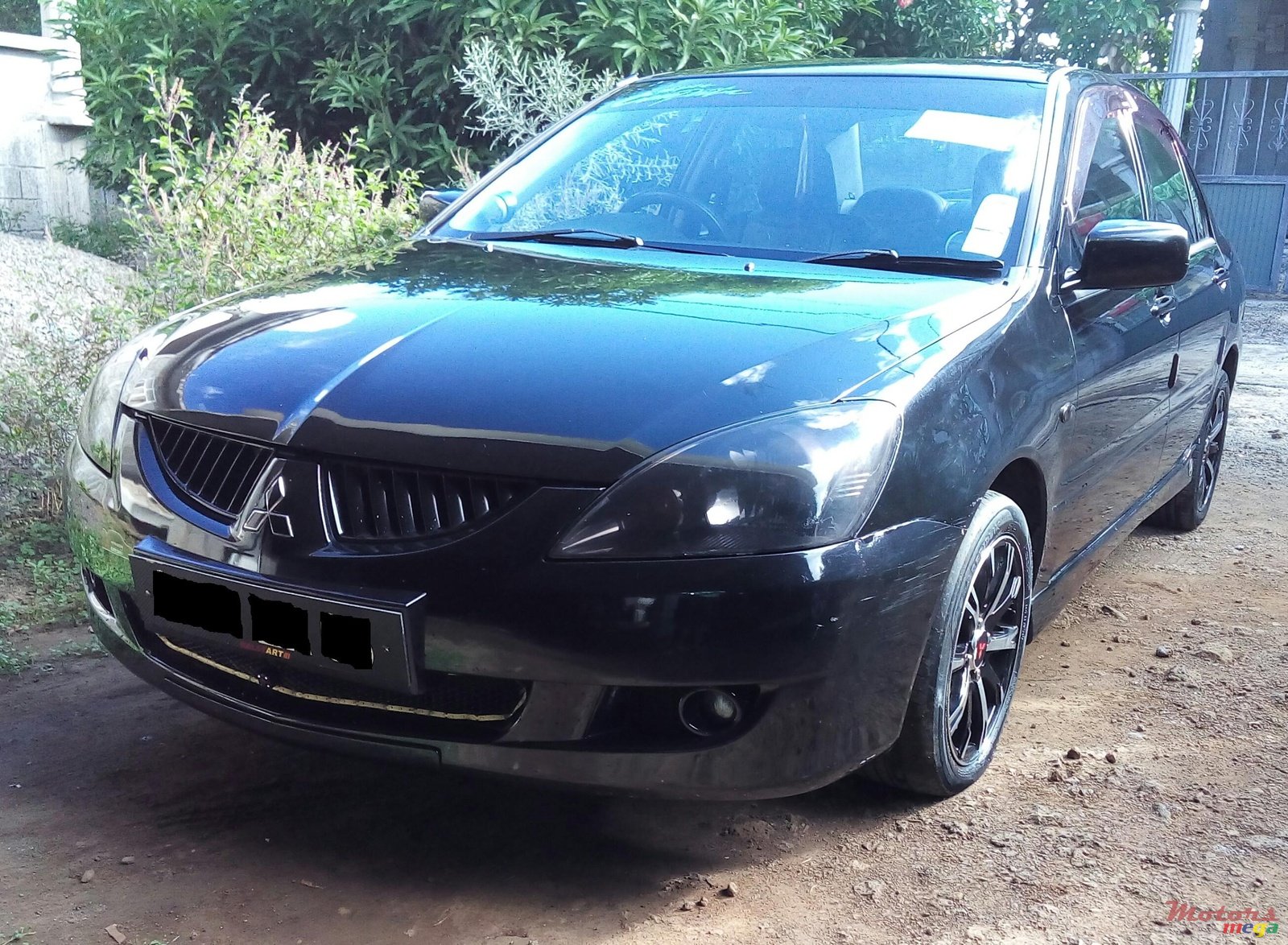2003' Mitsubishi Lancer photo #1