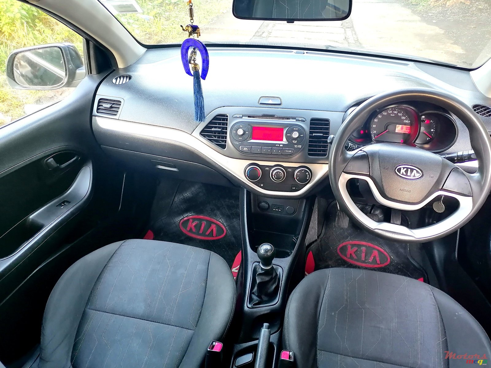2012' Kia Picanto photo #5