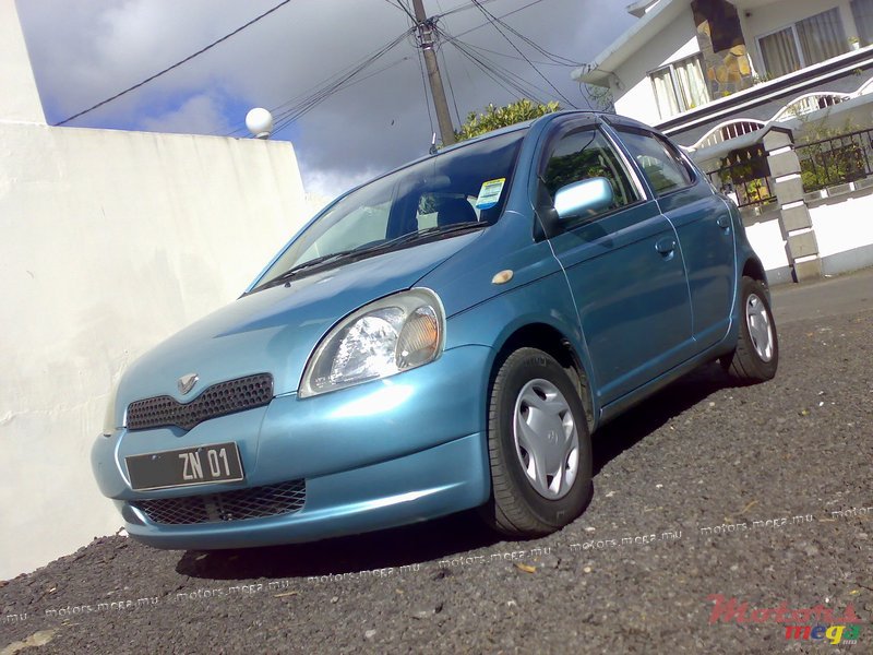 2001' Toyota vitz photo #1