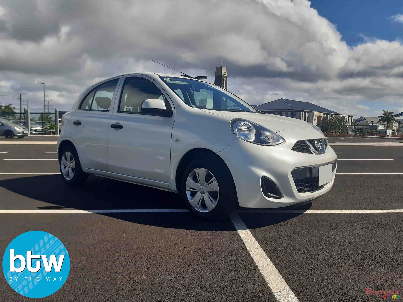 2016' Nissan March photo #1