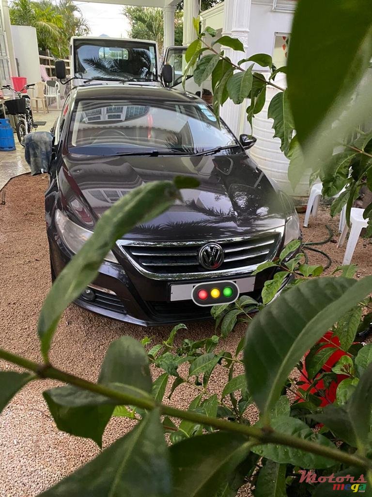 2011' Volkswagen Passat CC Sport photo #4