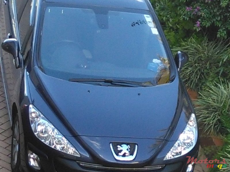 2008' Peugeot 308 photo #2
