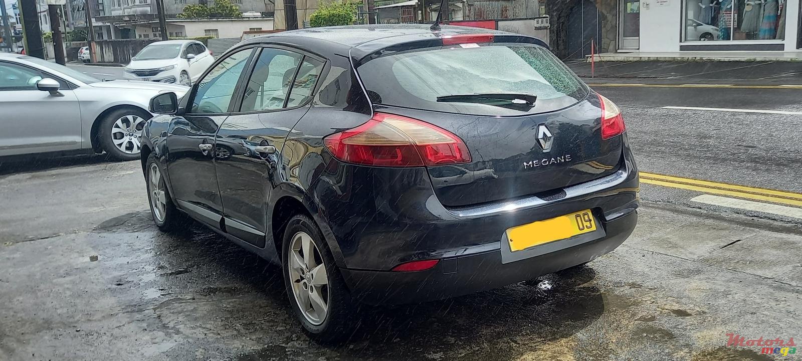 2009' Renault Megane photo #4