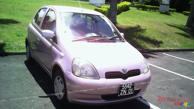 2001' Toyota vitz photo #1