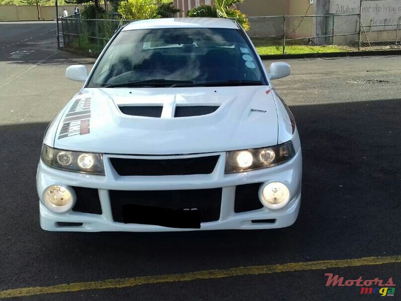 1999' Mitsubishi Lancer photo #1