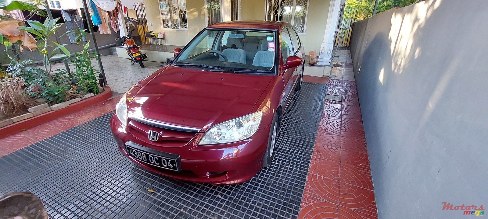 2004' Honda Civic Es8 photo #1