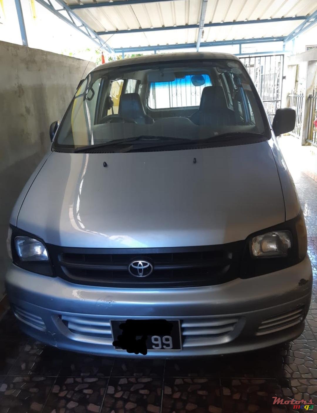 1999' Toyota photo #6