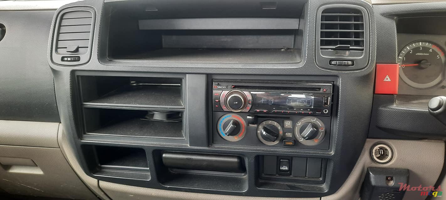 2014' Nissan Cabstar photo #7