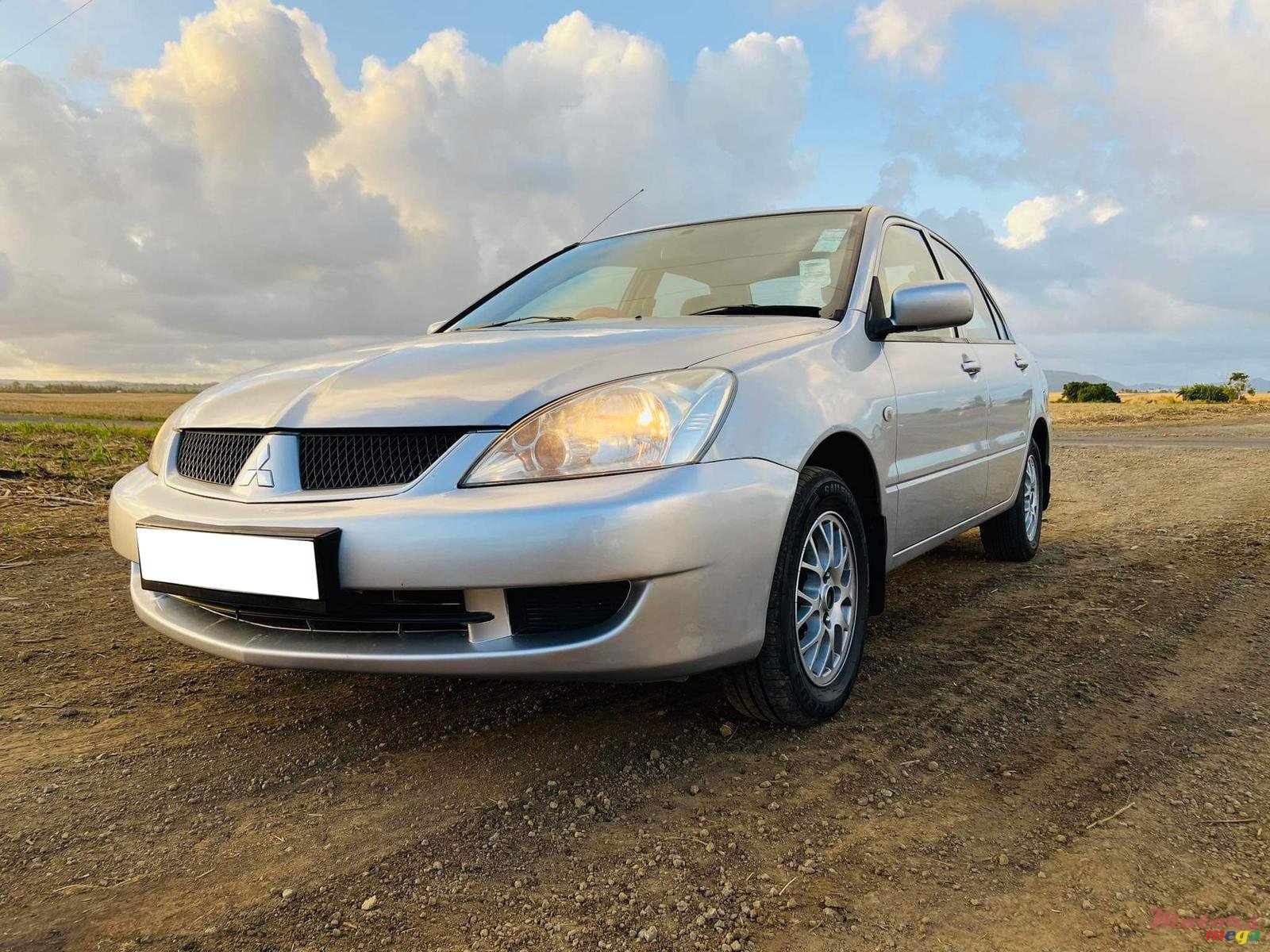 2009' Mitsubishi Lancer photo #1