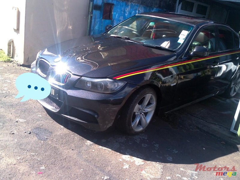 2011' BMW 3 Series photo #4