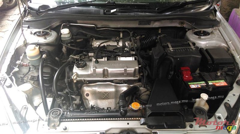 2003' Mitsubishi photo #5