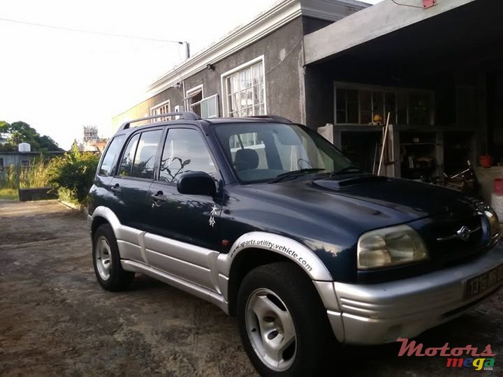 2000' Suzuki Grand Vitara photo #1