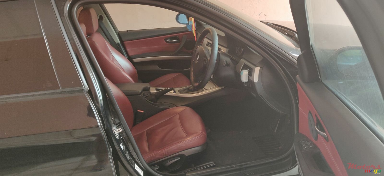 2008' BMW 3 Series Sedan photo #6