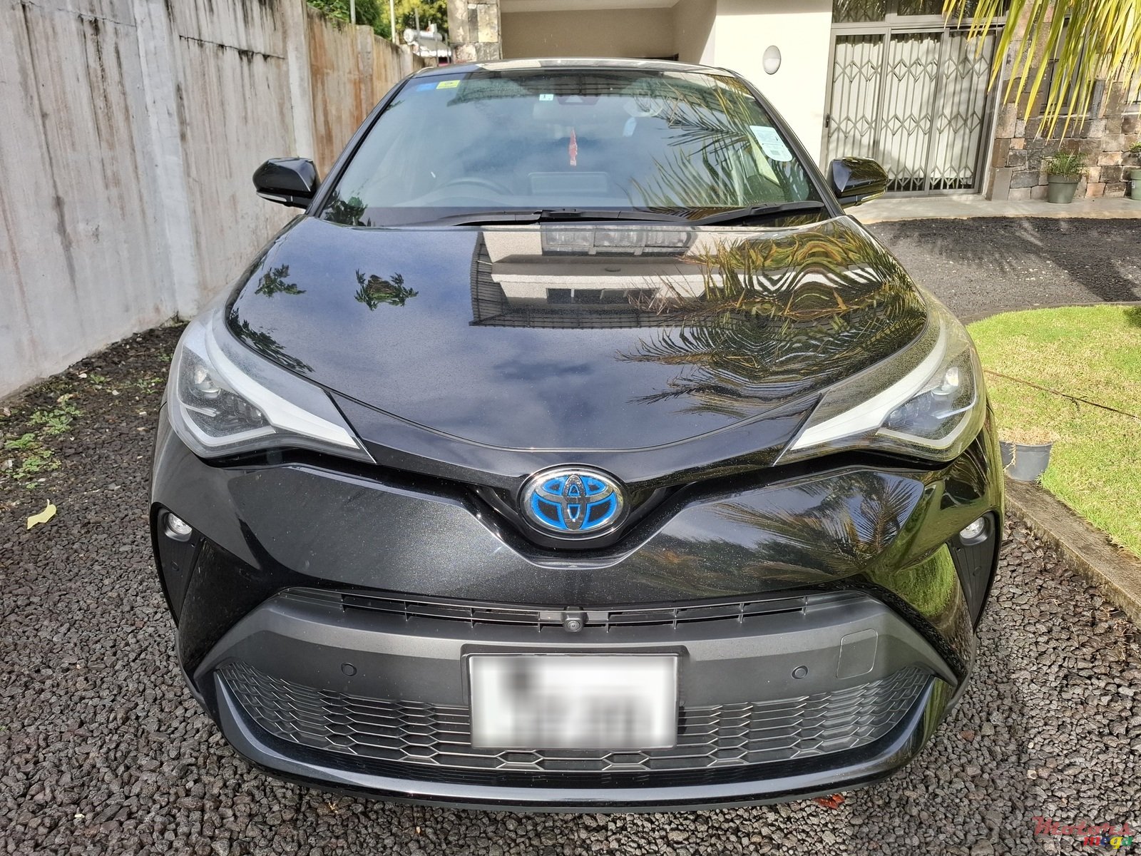 2020' Toyota C-HR G 1.8 photo #2