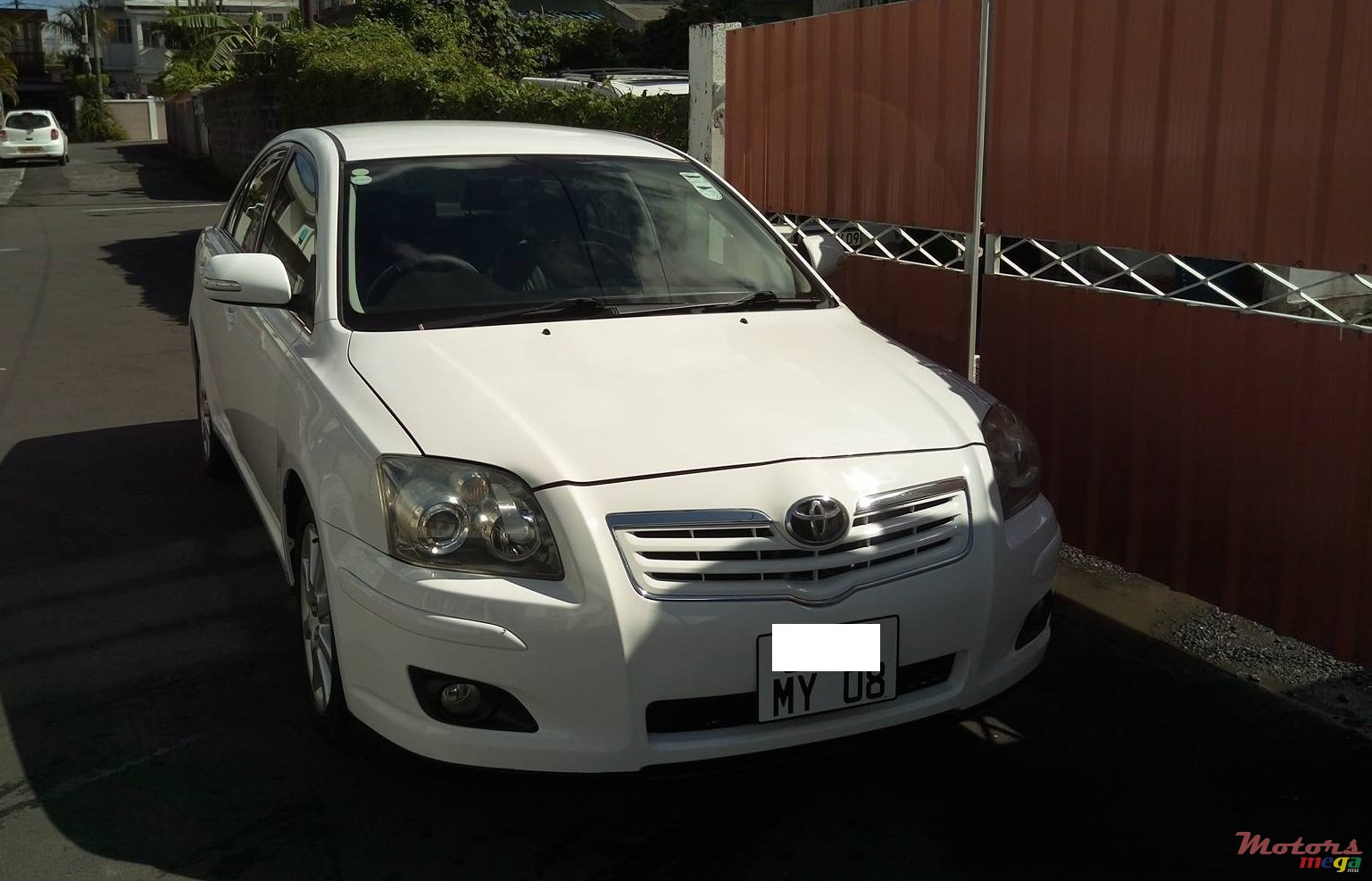 2008' Toyota Avensis photo #1