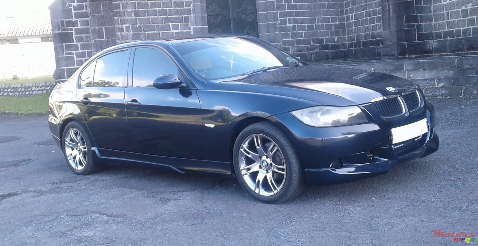 2005' BMW 3 Series Sedan 320i photo #5