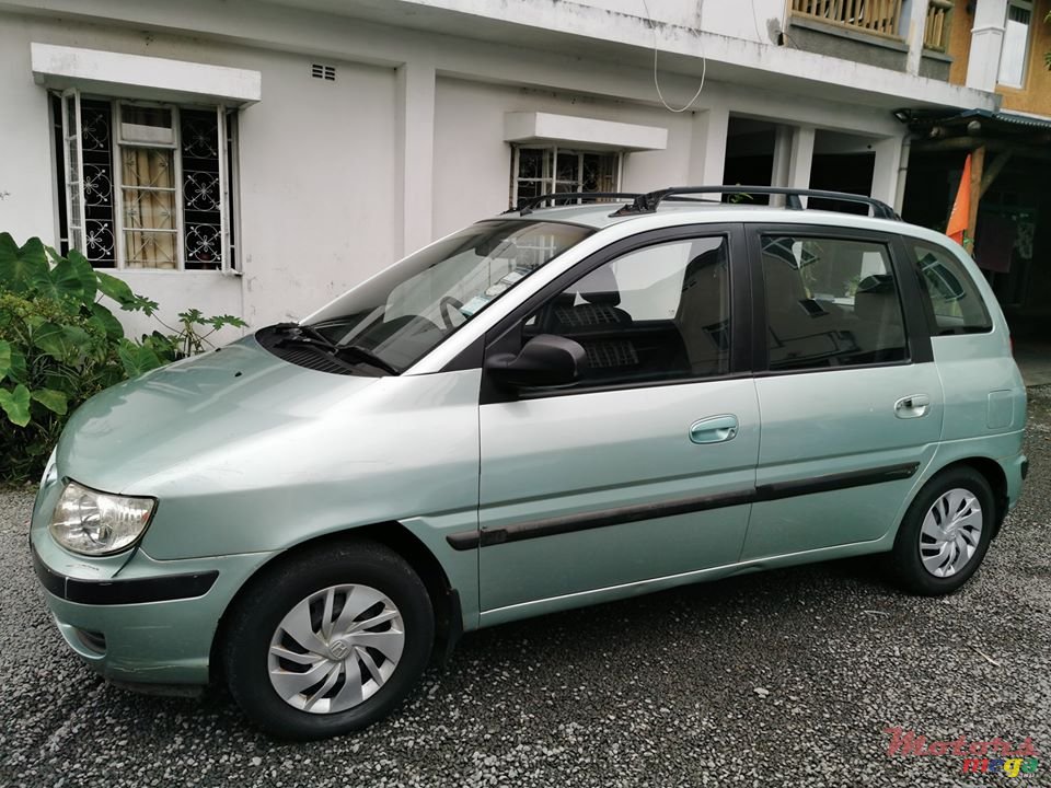 2002' Hyundai Matrix photo #4