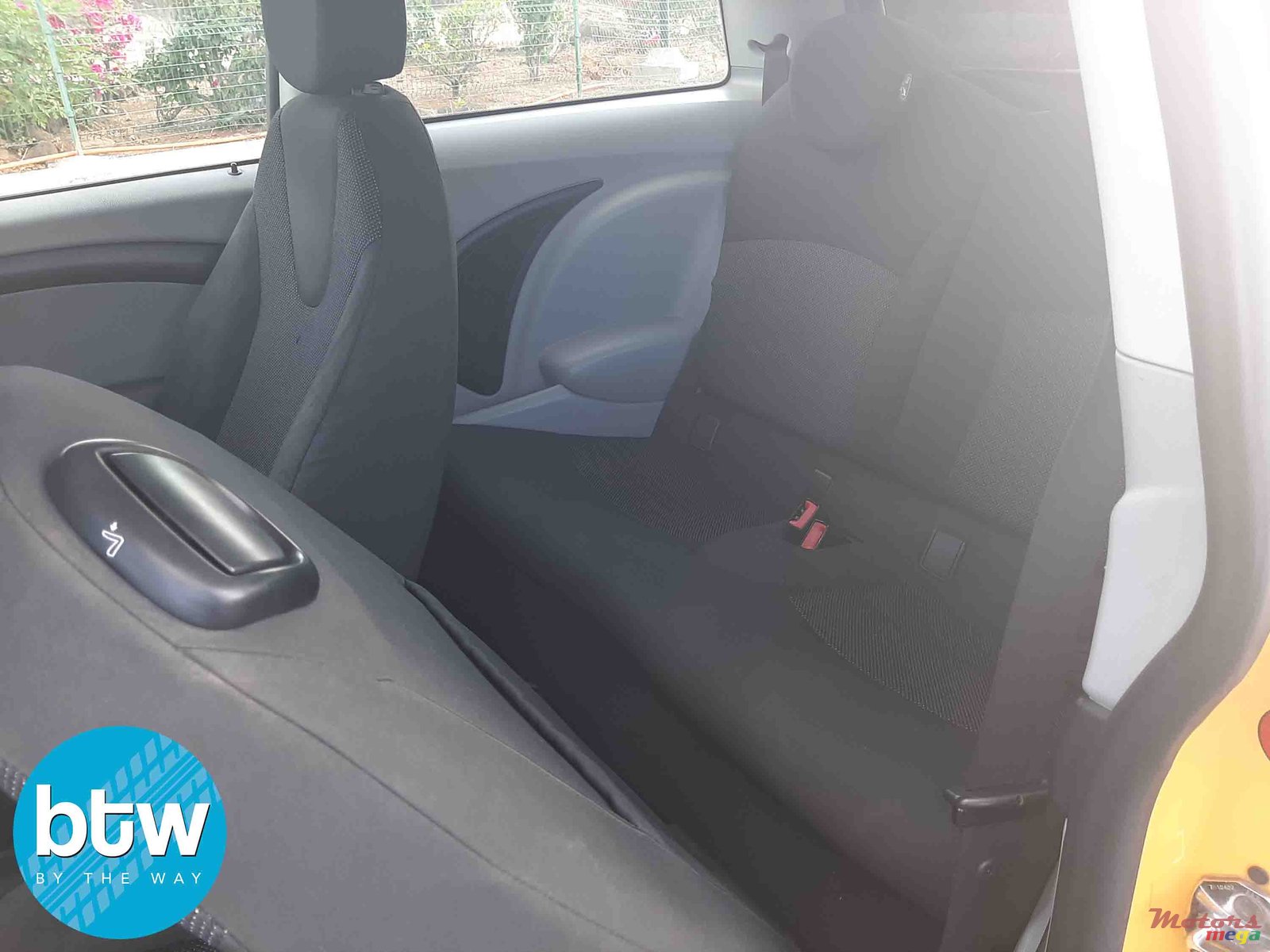 2010' MINI Cooper photo #4