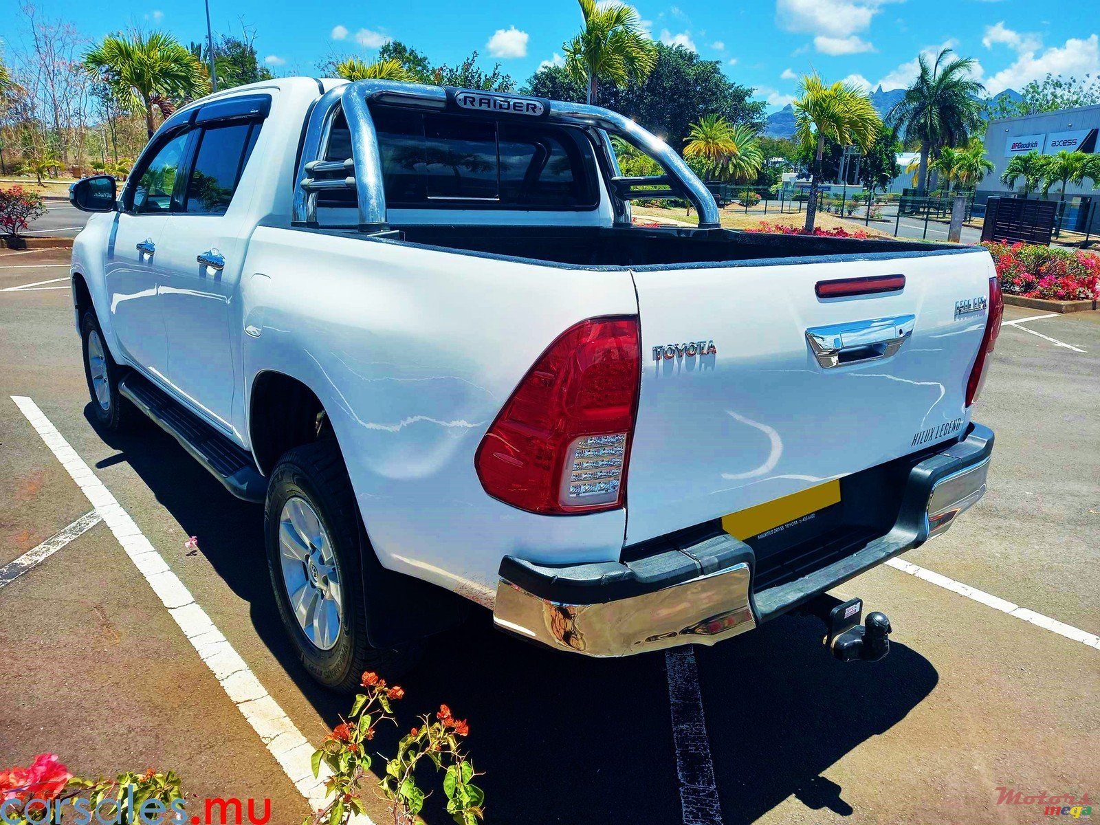 2016' Toyota Hilux Revo 3.0 photo #4