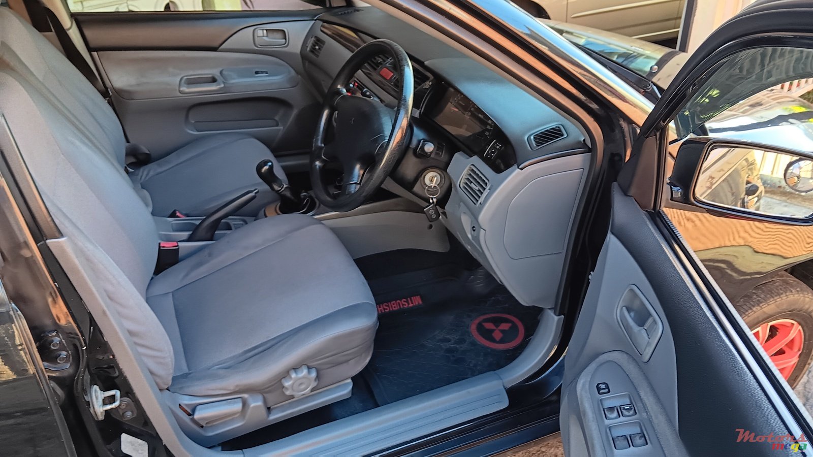 2009' Mitsubishi Lancer photo #3