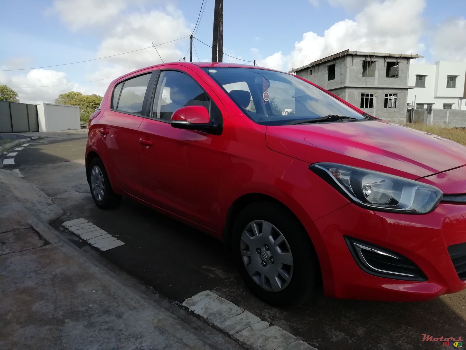 2013' Hyundai i20 photo #3