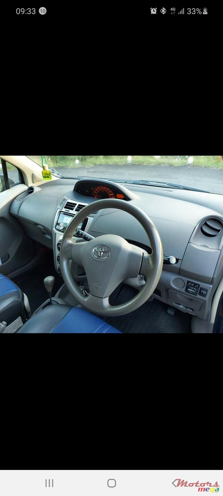 2009' Toyota Vitz photo #4