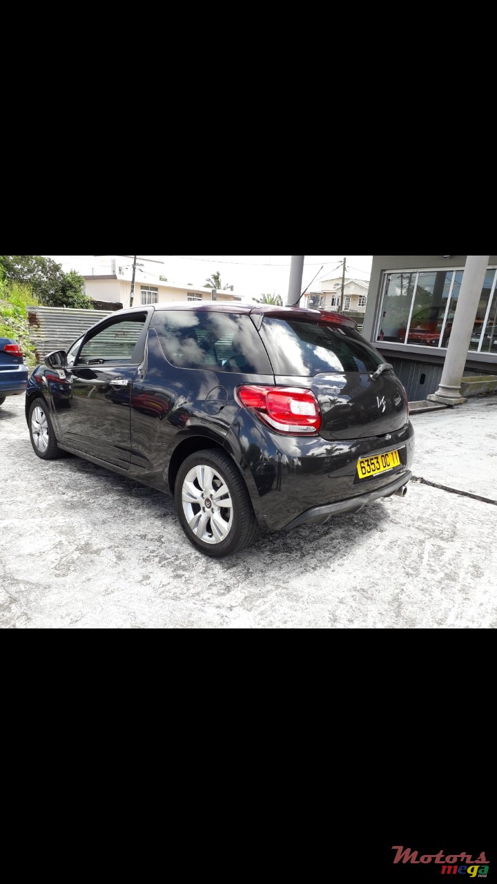 2011' Citroen DS3 photo #3