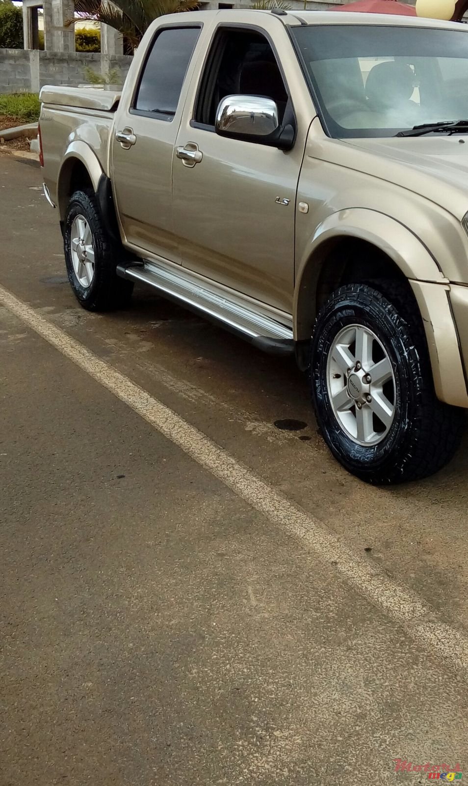 2005' Isuzu D-Max photo #5