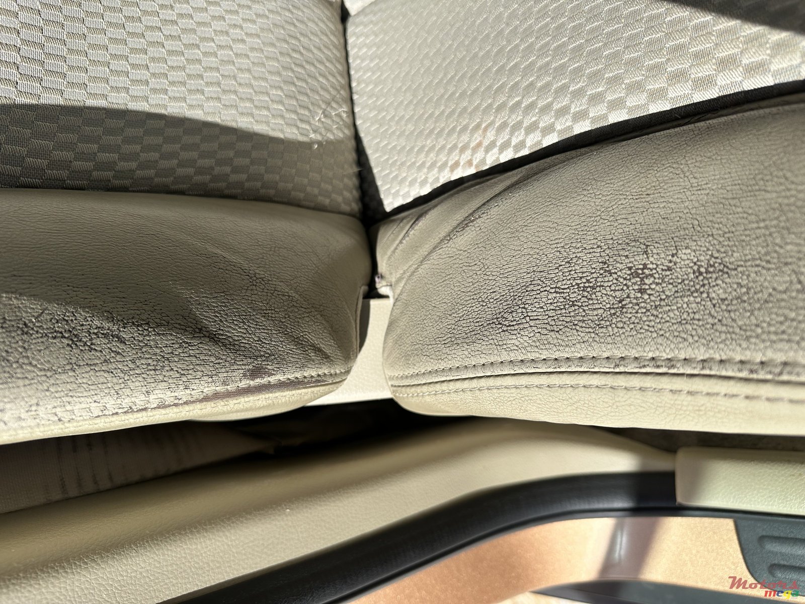 2010' Nissan Tiida photo #4