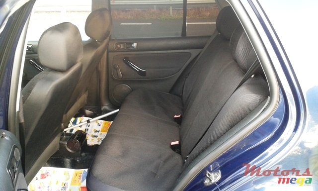 2006' Volkswagen Golf IV ocean photo #7