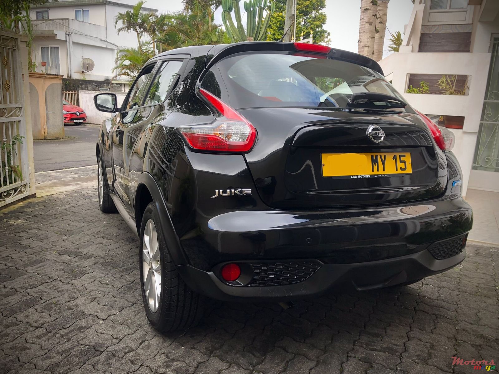 2015' Nissan Juke photo #5