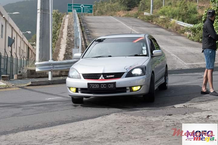 2008' Mitsubishi Lancer photo #3