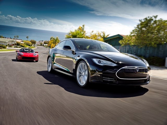 New pictures of Tesla Model S Alpha show sleeker, more refined car