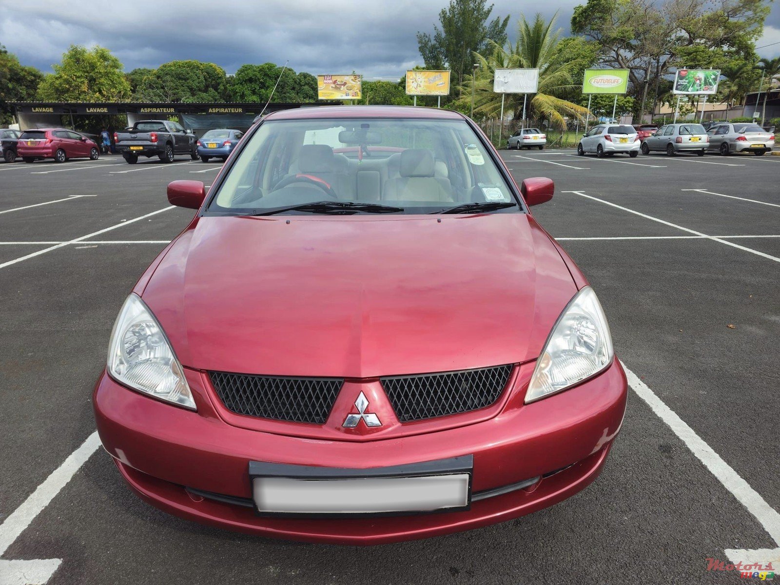 2011' Mitsubishi Lancer GLX photo #1