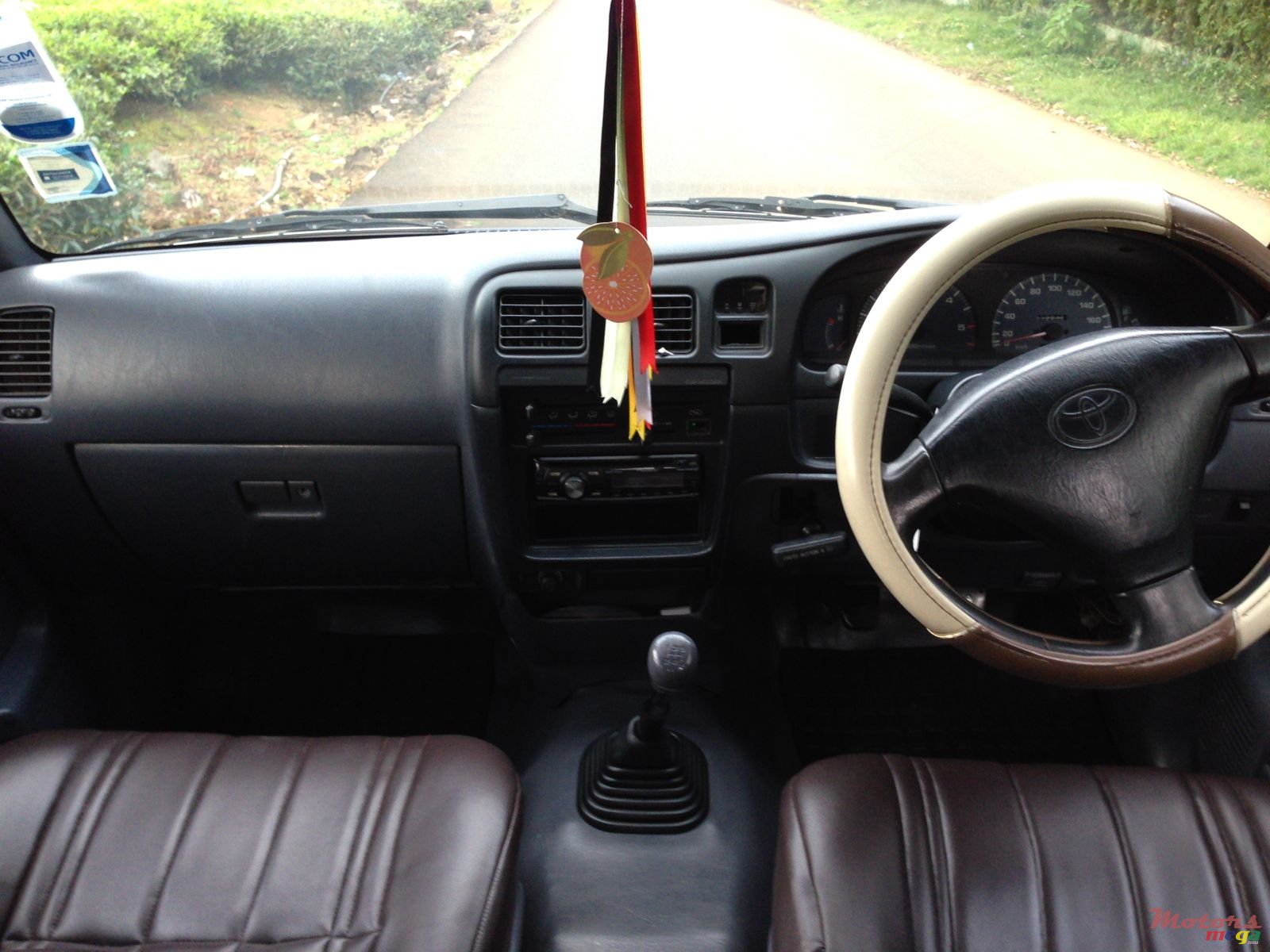 1998' Toyota photo #3