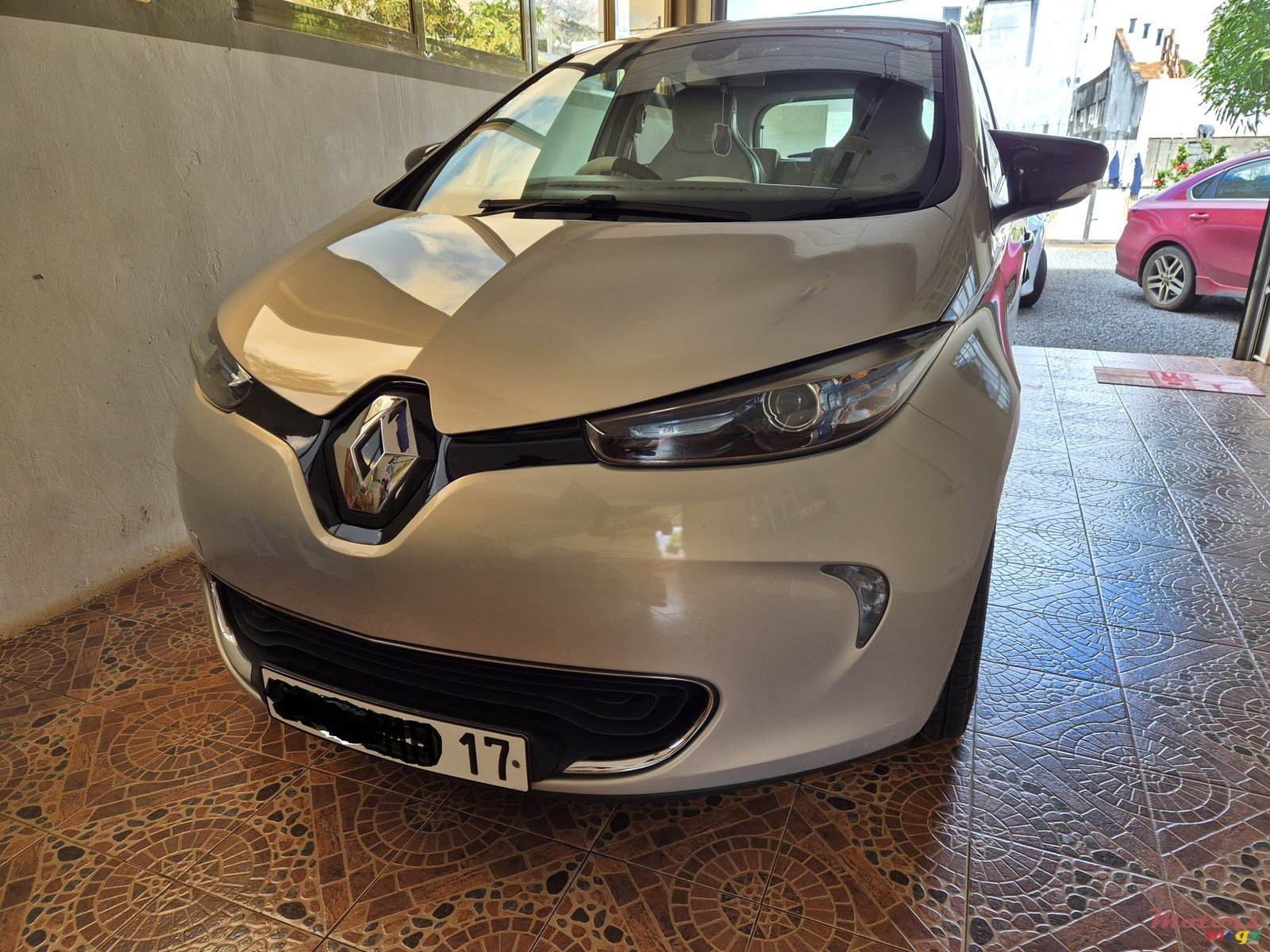 2017' Renault Zoe Electric photo #1