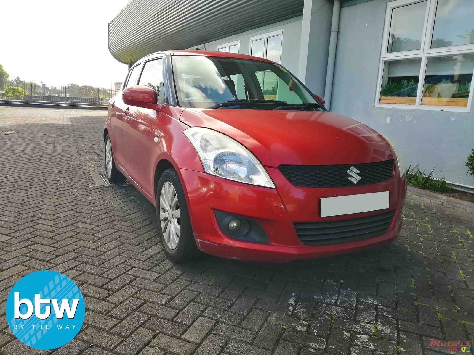 2013' Suzuki Swift Japan photo #1