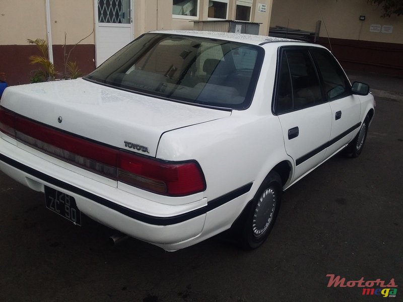 1990' Toyota Corona photo #1
