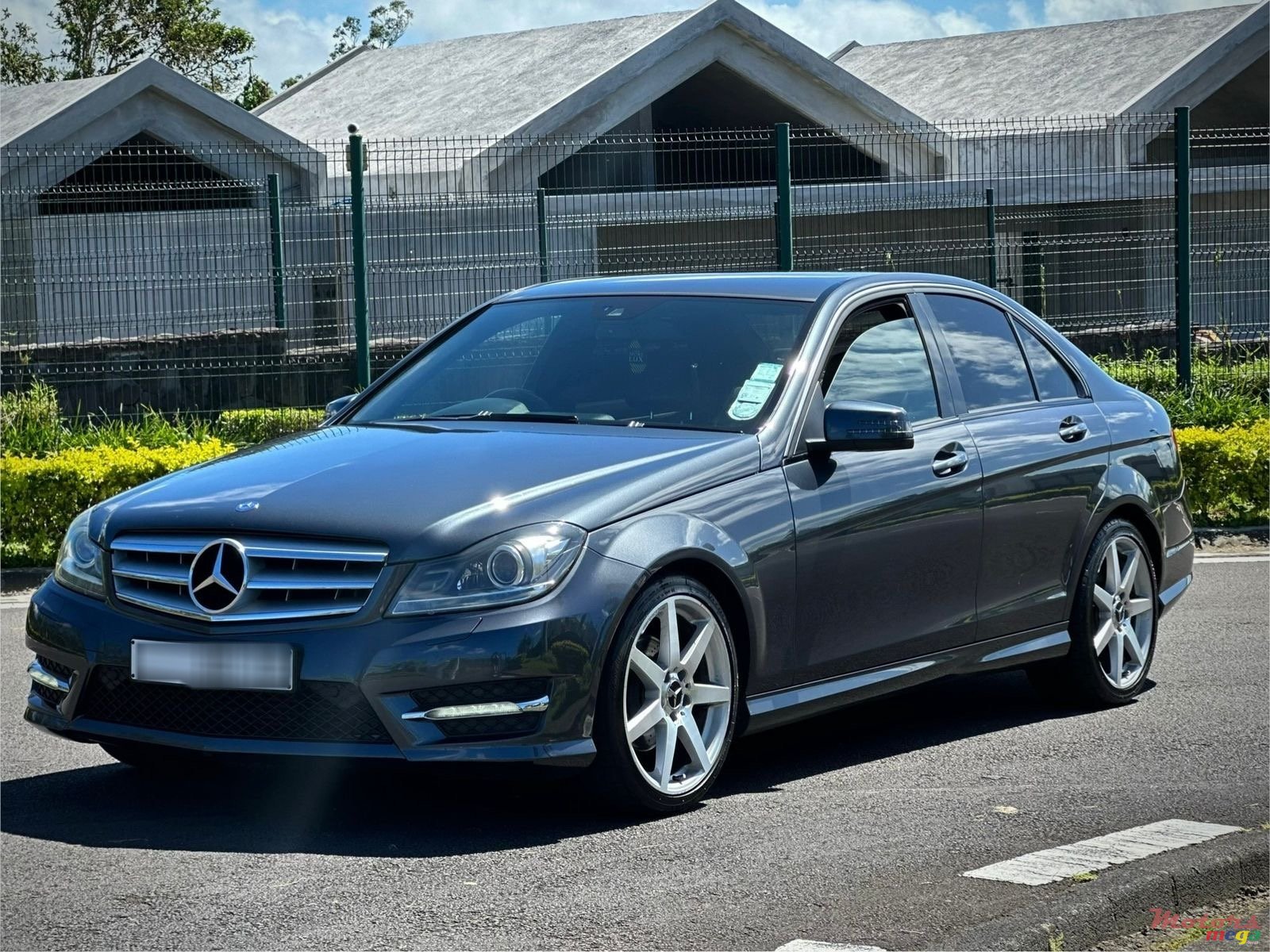 2012' Mercedes-Benz C250 AMG Pack photo #2