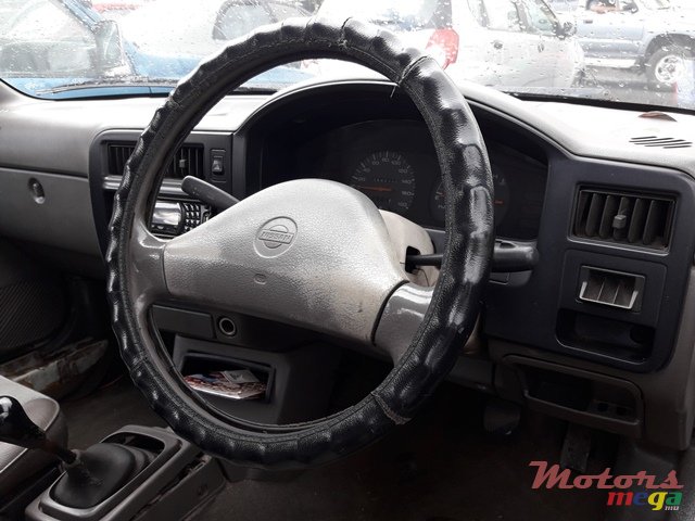 1992' Nissan Sunny photo #6