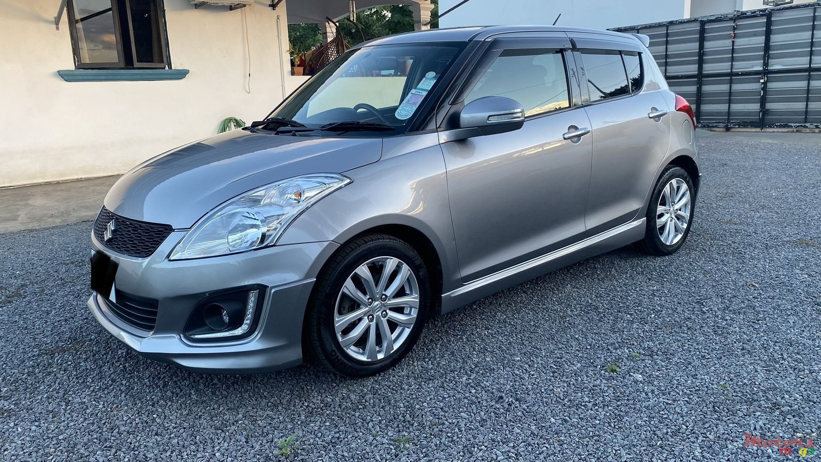 2014' Suzuki Swift RS photo #5