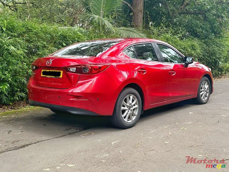 2015' Mazda 3 Deluxe edition photo #2