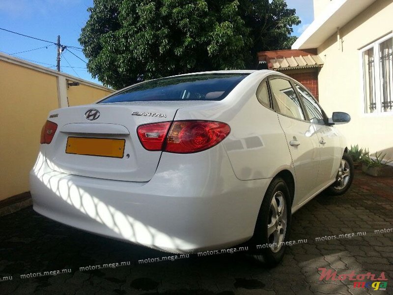 2010' Hyundai photo #2