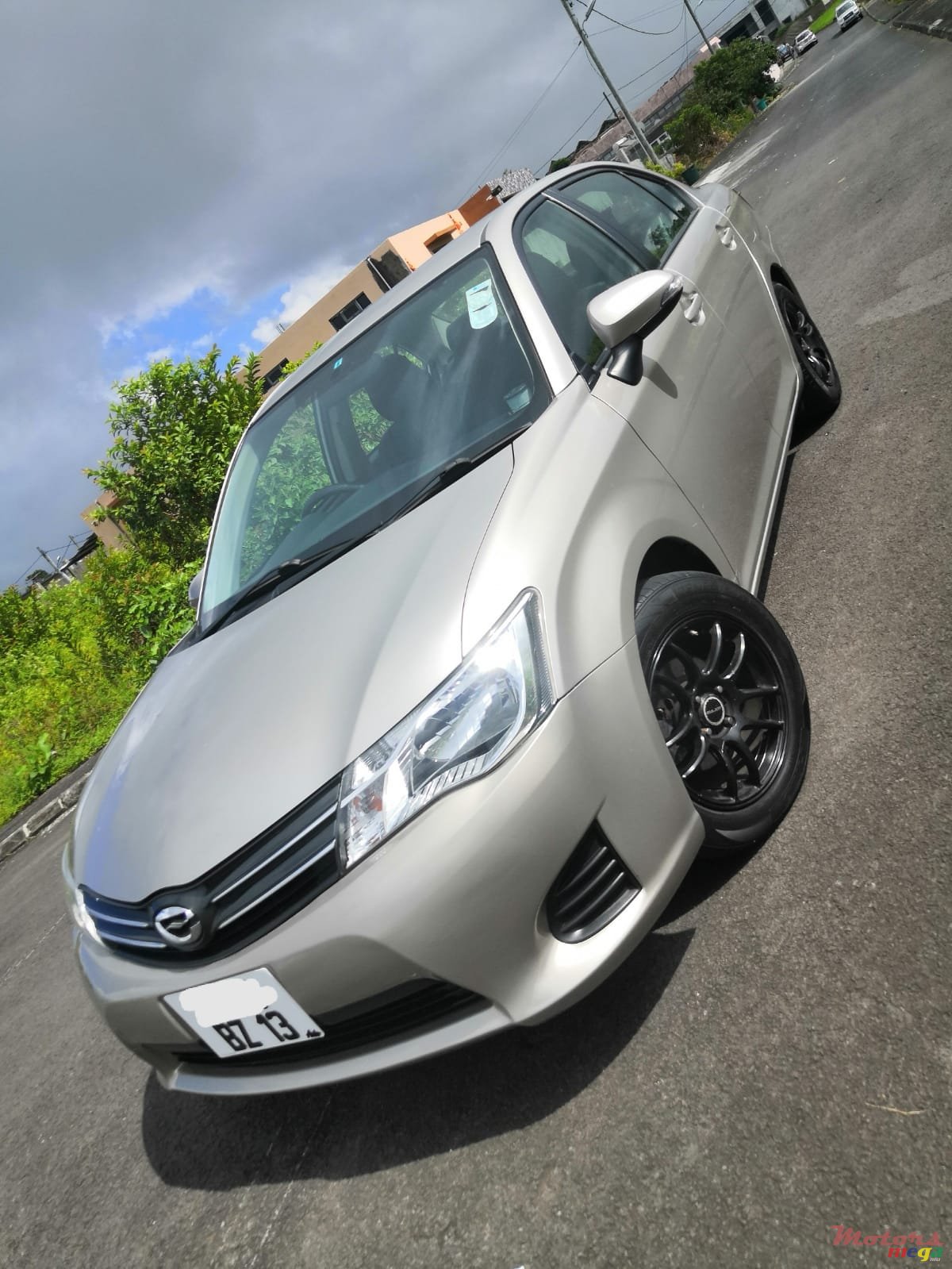 2013' Toyota Axio Japan photo #1