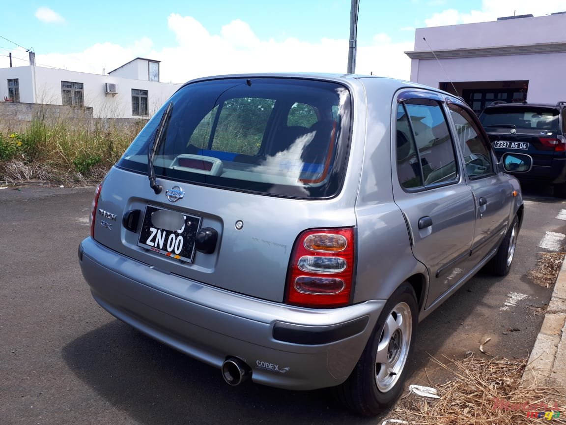 2000' Nissan March photo #3