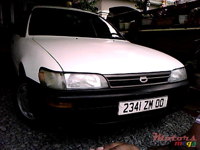 2000' Toyota Corolla Verso AUTOVAN photo #1