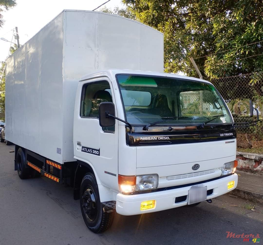 2001' Nissan 350Z photo #1