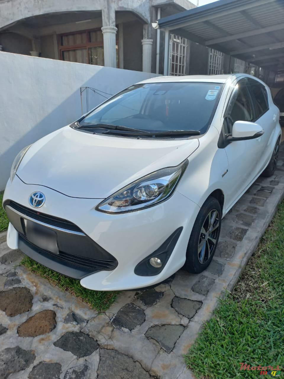 2018' Toyota Aqua photo #4