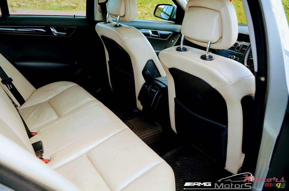 2009' Mercedes-Benz C200 Kompressor photo #6